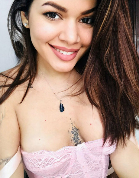 sofia jones2 beautiful model img