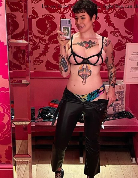 Annie Jay star nice galleries