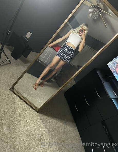 tattooed onlyfans hot sexy photo