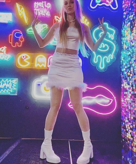 Fasffy Mega Dump model nice photo