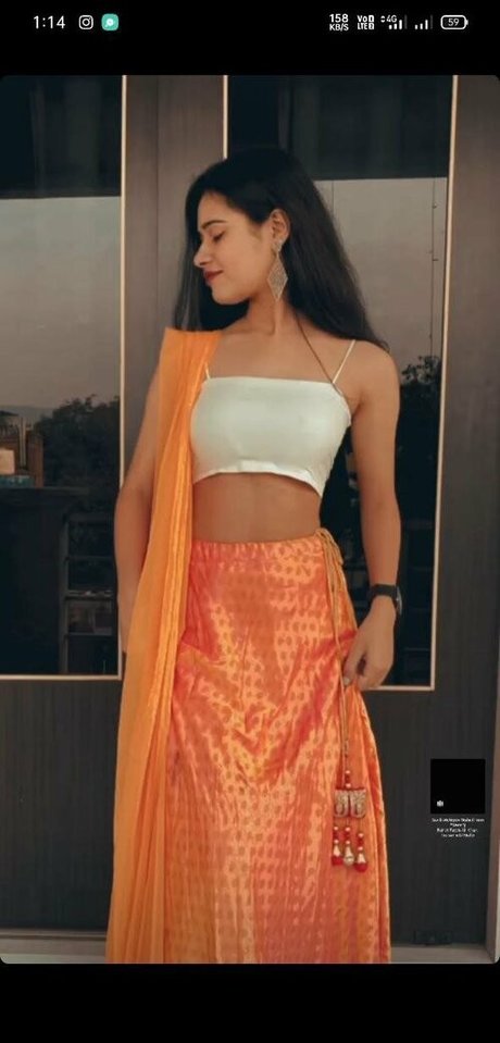 Sakshi Patil model pornographic image