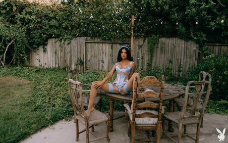 Riley Riviera hot pornstar pictures