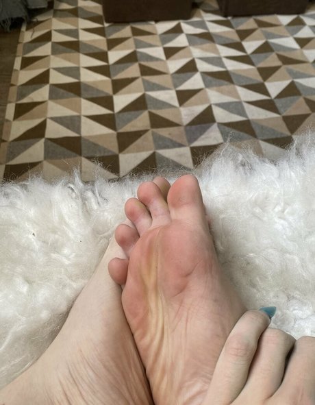 melyasminn perfect model photos