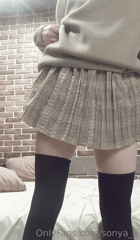 sonya fj pornstar naked pic