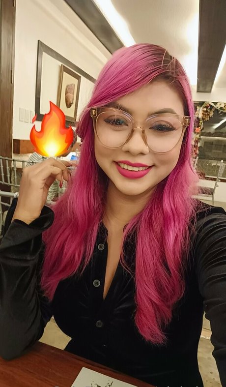 pink lucy top actress galleries