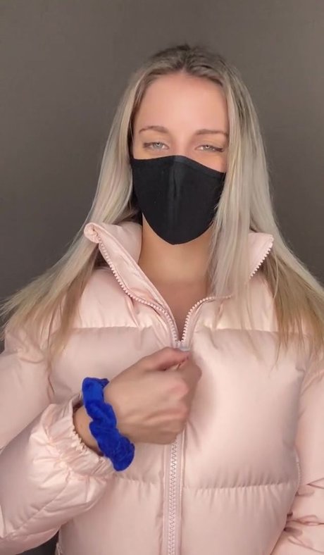 Kiera Young sex model images