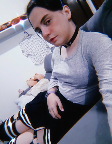 female popular onlyfans naked photos