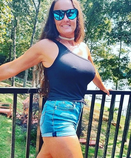 ebony pussy onlyfans art naked pic