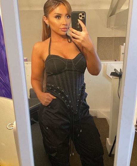 skinny shemale onlyfans pretty pic