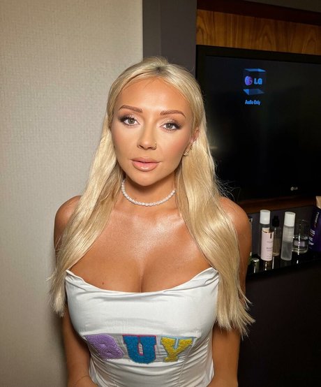 strip nude onlyfans best pictures