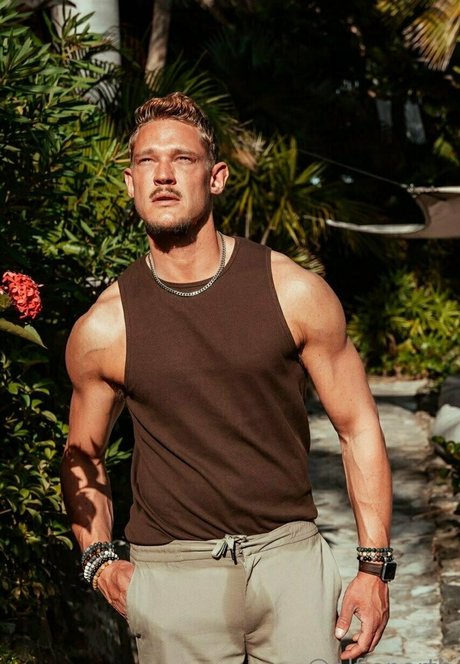 alfienorthfree naked star pic