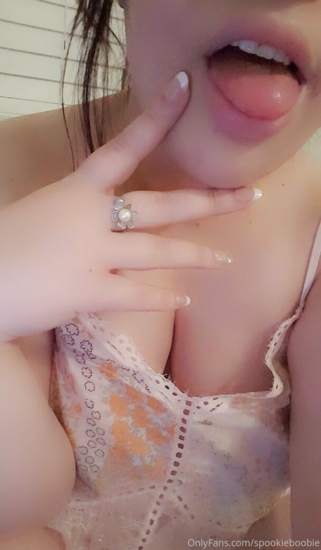 spookieboobie pretty actress pics