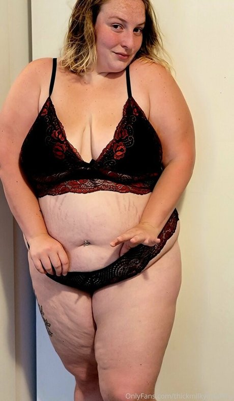 thickmilkymommy model perfect gallery