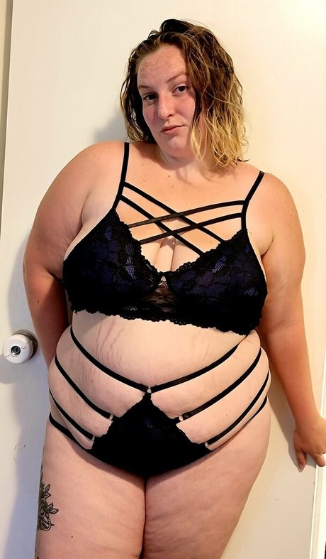 thickmilkymommy model beautiful archive