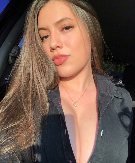 blonde shemale onlyfans free nude photos