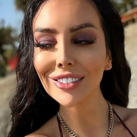 Pariz Zianna model hd galleries