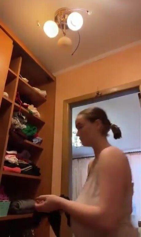 Regina Rodnova free pornstar galleries