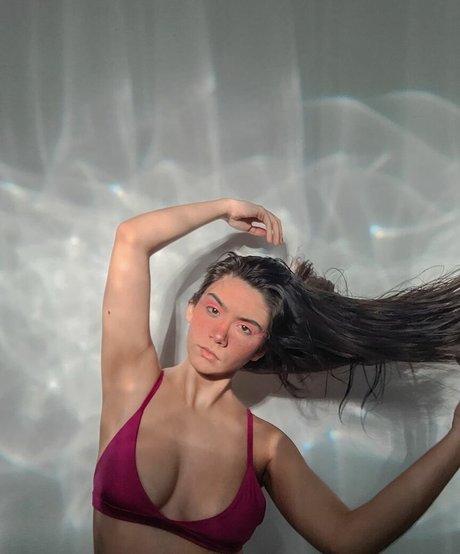 Bella Barp exclusive pornstar pictures