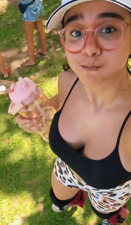 Bella Barp pretty model galleries