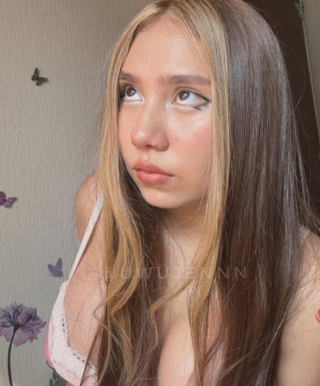 blonde secretary onlyfans hot nude pics