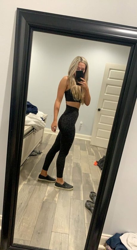 Courtney Callihan model sex img