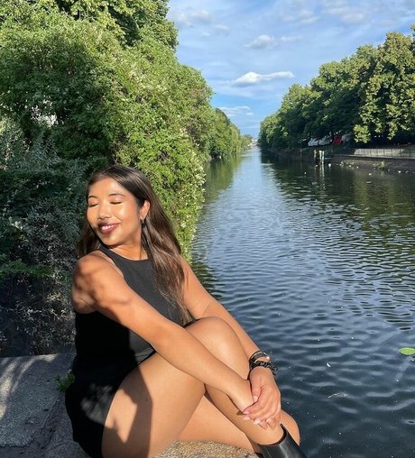 asian shemale onlyfans free images