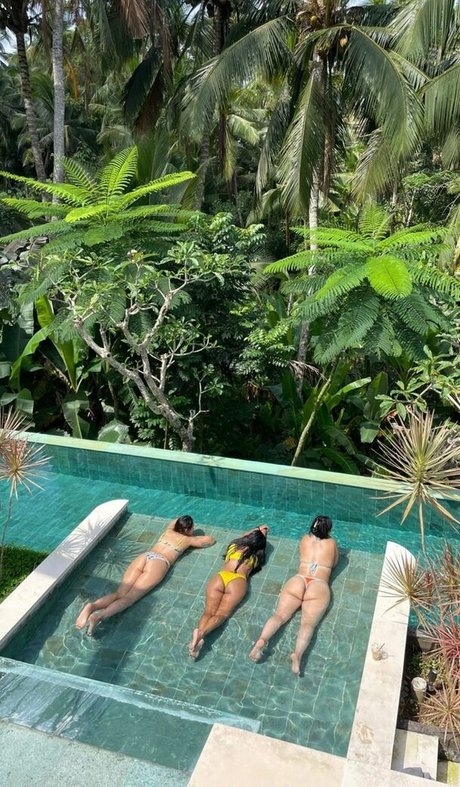 milf strip onlyfans porn pic