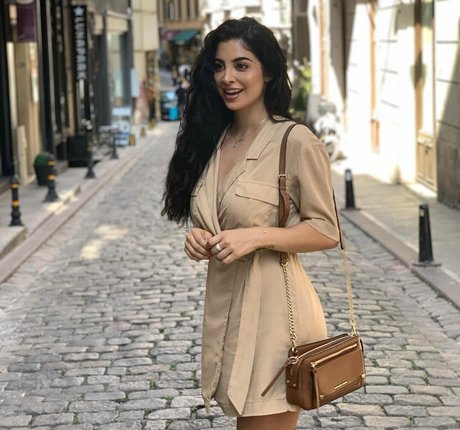 Elwa Saleh top star pics