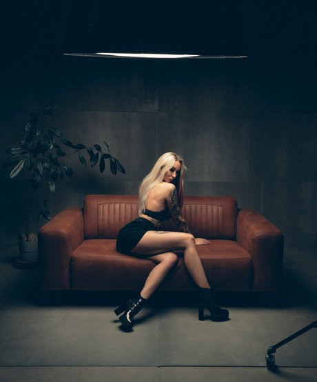 hairy armpits onlyfans sex picture