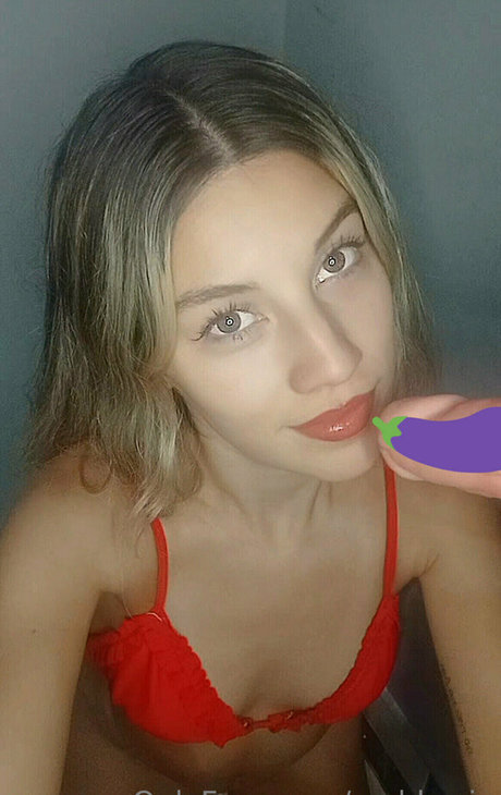 rushh vip pretty model images