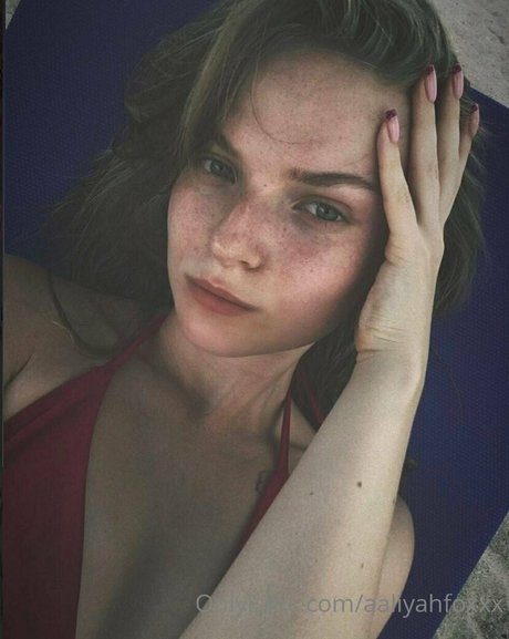 aaliyahfoxxx erotic star picture