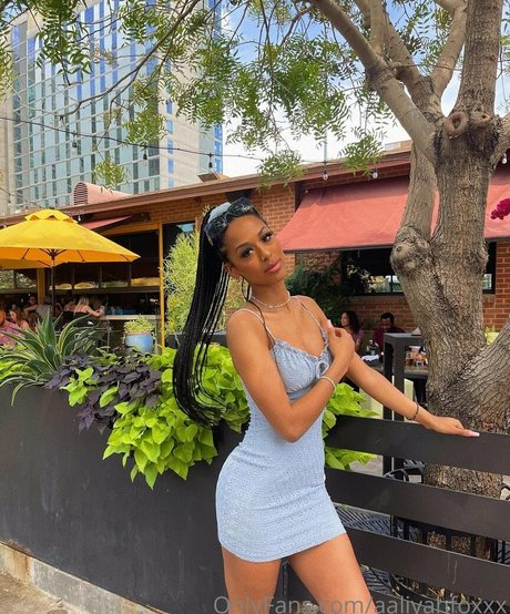 aaliyahfoxxx porn star picture