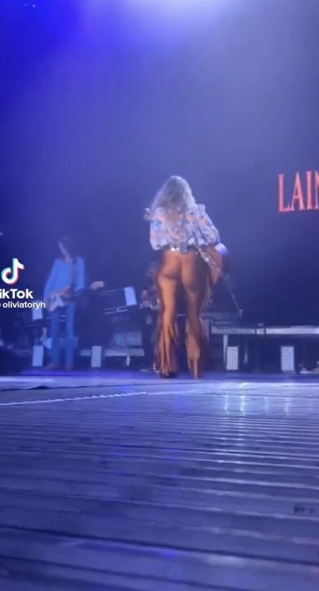 Lainey Wilson pornstar free pics