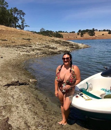 Marissa J sexy pornstar pics