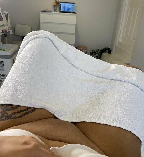 Kcupsbrunette model sex galleries