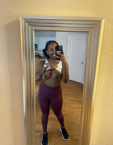 voyeur onlyfans beautiful pictures