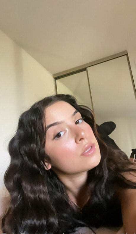 Nicolettemartini hot actress pictures