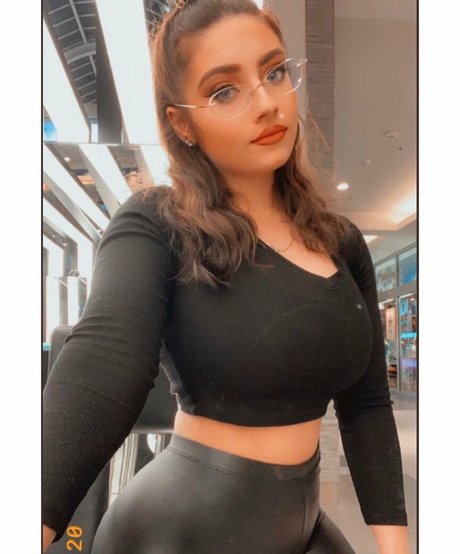 Ali Cortese best model img