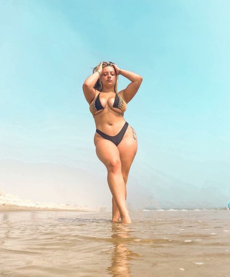 Ali Cortese top actress img