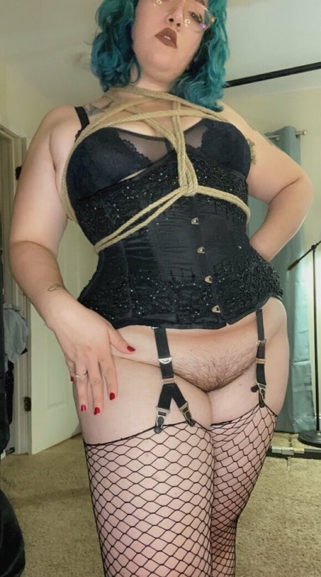 vivelavivienne high quality model photo