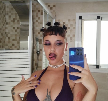 freeonlyandriu nude actress photos