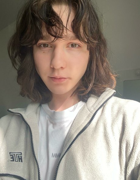 Mossy Barmales model nude gallery