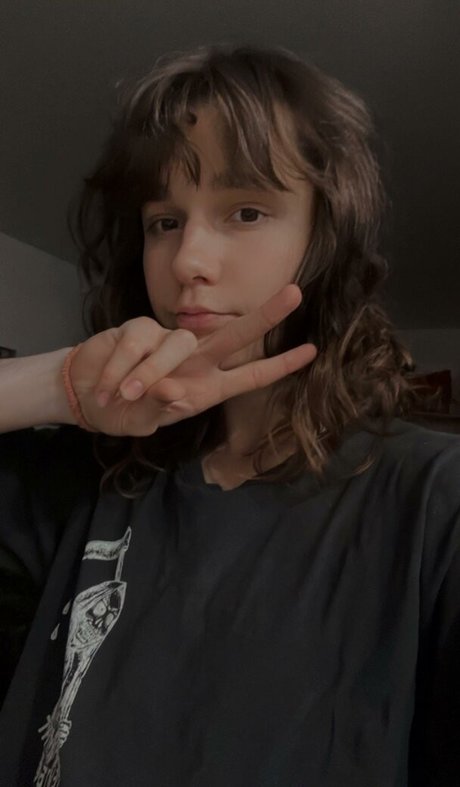 Mossy Barmales erotic star archive