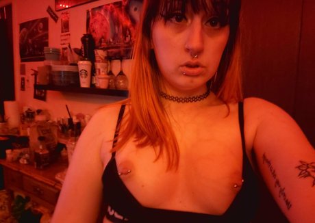 widdlebatfree model hot images