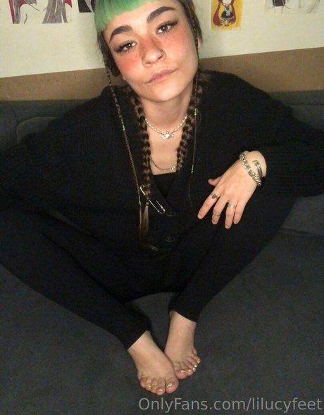 lilucyfeet high quality pornstar image