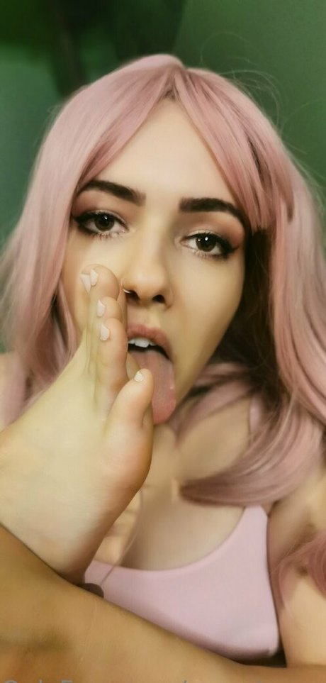 secretsexyfeet model picture