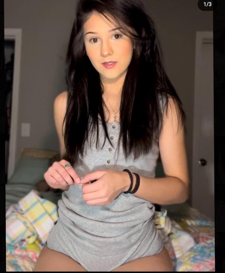 Mikafh adult model photos