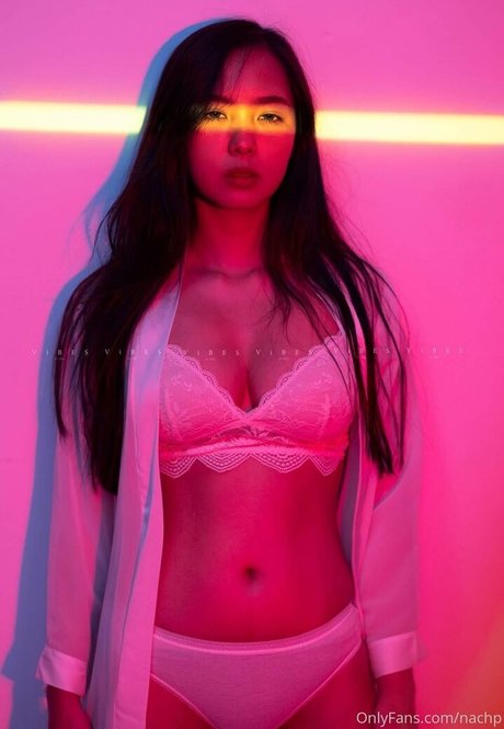 Nachpatcharawee Arjsalee pornstar high quality galleries