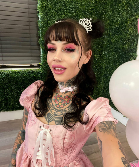 vixxensuicide nudes pornstar photos