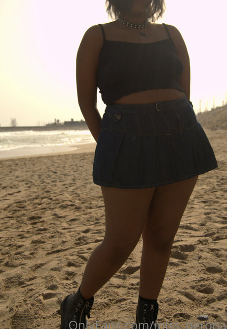 miss perona model sexy image